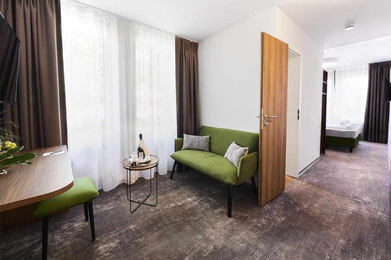 Hotel Rhoenkitz Бад Кисинген Екстериор снимка